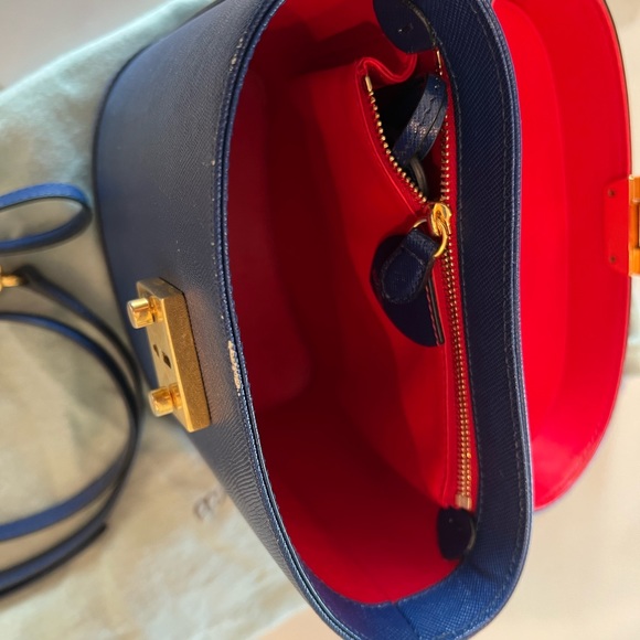 Mark Cross Saffiano Benchley Handbag - Tortoise Handle/Chain Strap - Navy - Picture 7 of 11